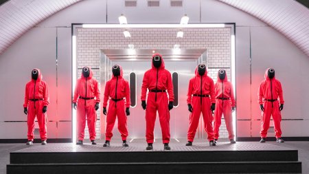 Костюм из игры в кальмара