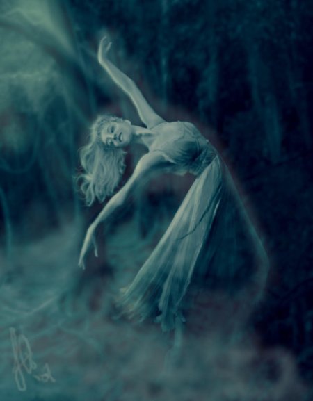 Призрак девушка