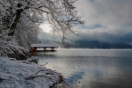 Замерзшее телецкое озеро