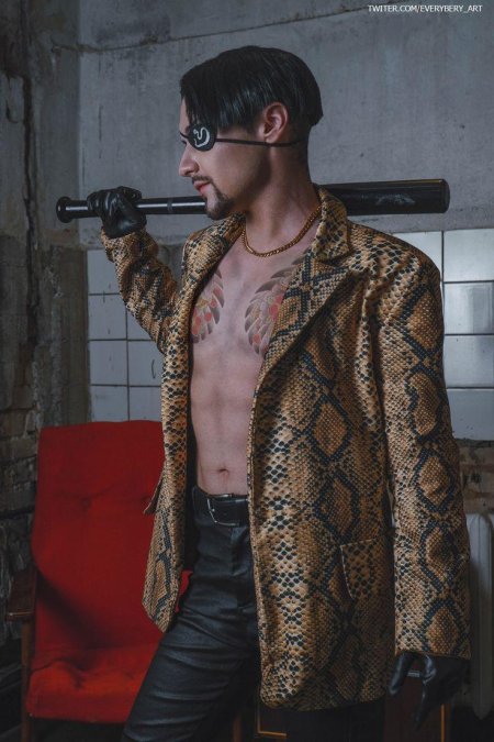 Мадзима якудза косплей