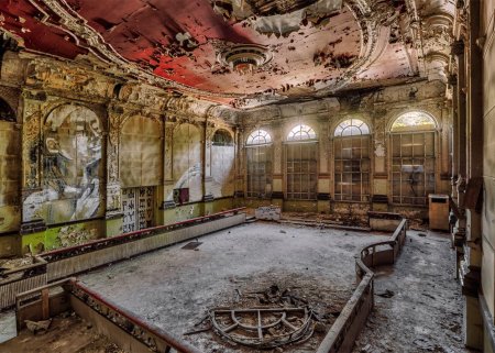 Заброшенный зал