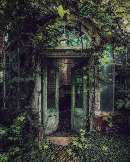 Заброшенные замки