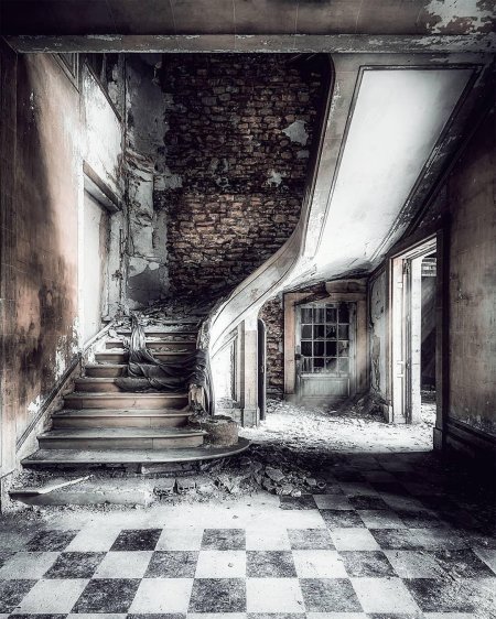 Заброшенное место арт