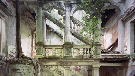 Заброшенный особняк архитектора брюллова