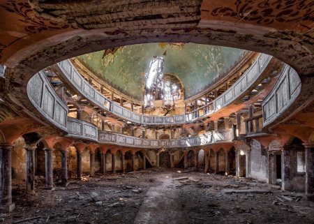 Колизей ялта заброшка