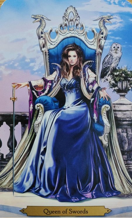 Королева мечей таро