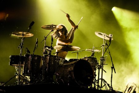 Барабанщица meytal cohen