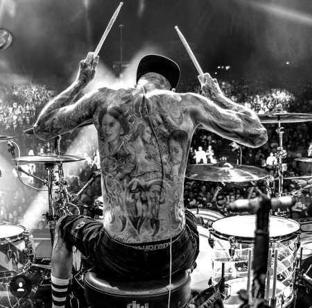 Барабанщик blink