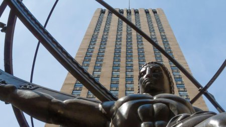 Статуя атланта рокфеллеровский центр