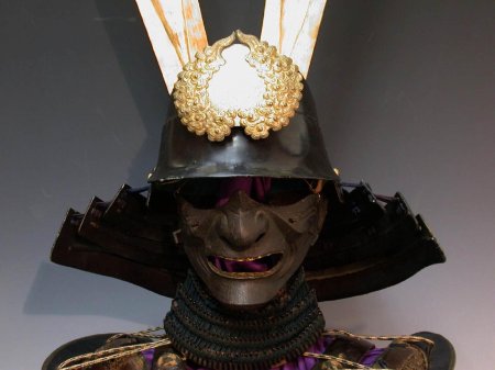 Японский шлем самурая