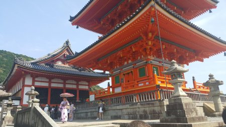 Храм киемидзу тройной башни