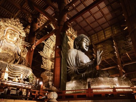 Зал большого будды в храме тодайдзи нара