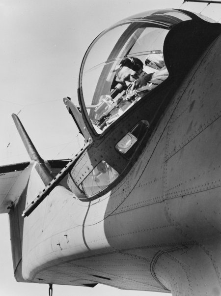 Самолет кабина