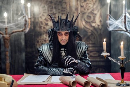 Кощей бессмертный чахлик невмирущий