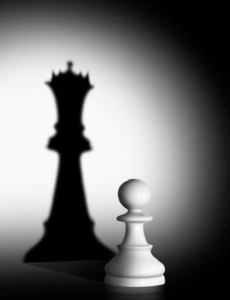 Пешка с тенью ферзя