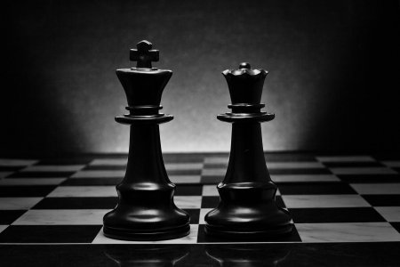 Шахматы ферзь черная королева