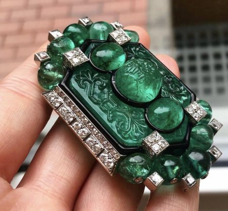 Украшение с изумрудом