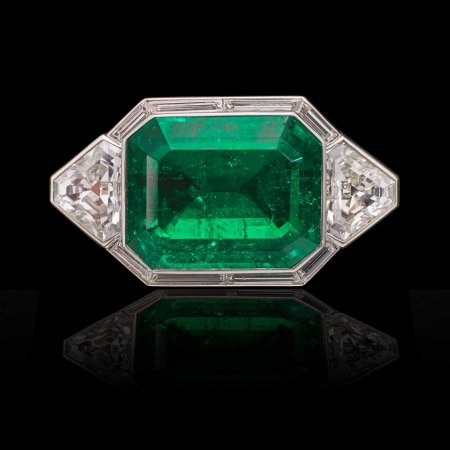 Кольца с изумрудом в огранке эмеральд