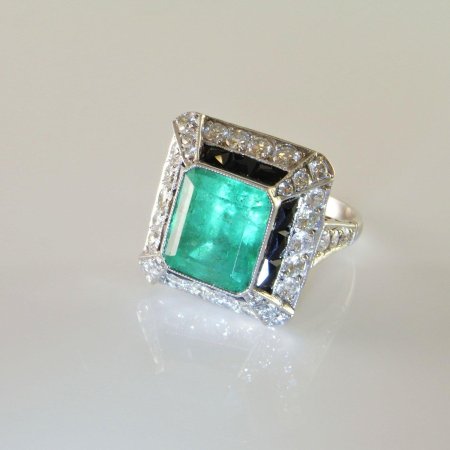 Золотое кольцо с изумрудом октагон