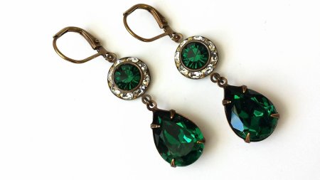 Серьги с изумрудами