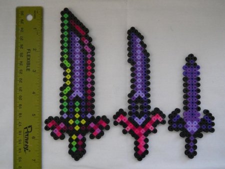 Алмазный меч из майнкрафта из термомозайки