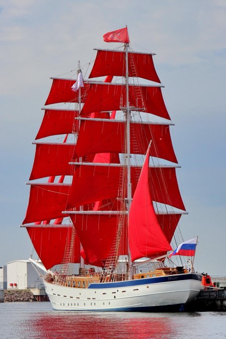 Бриг россия алые паруса