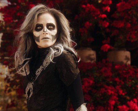 Серебряная банши супергерл