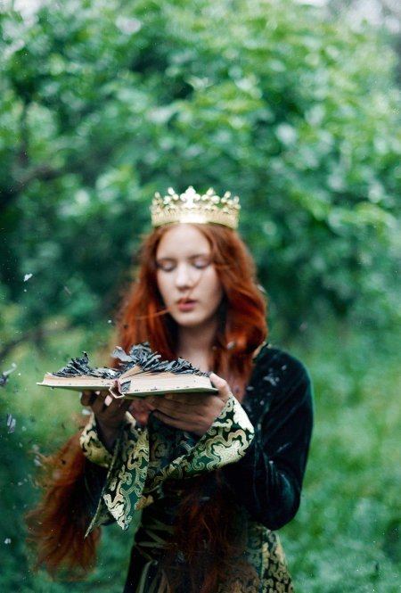 Рыжая королева