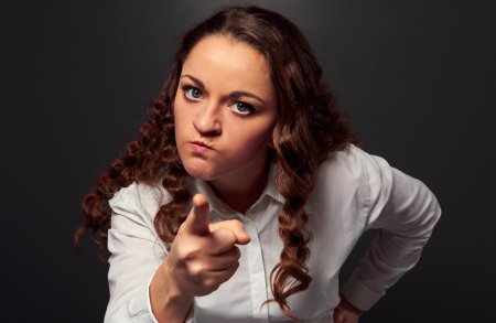 Злая женщина