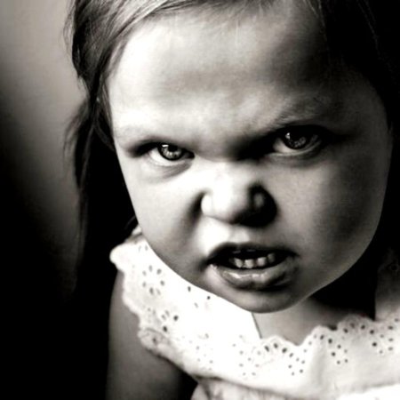 Злая девочка