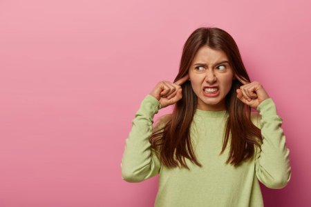 Раздражительная женщина