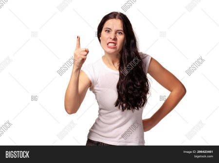 Недовольная девушка