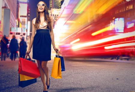 Девушка шоппинг