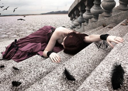 Красивая мертвая девушка