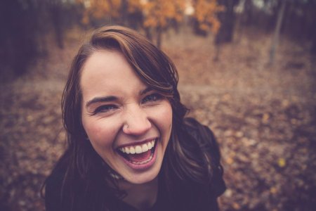 Девушка эмоции