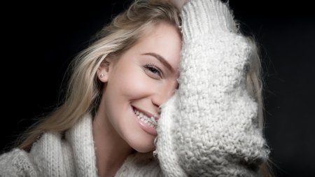 Девушка улыбка