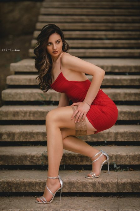 Модели в чулках