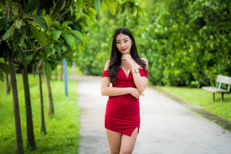 Азиатская девушка