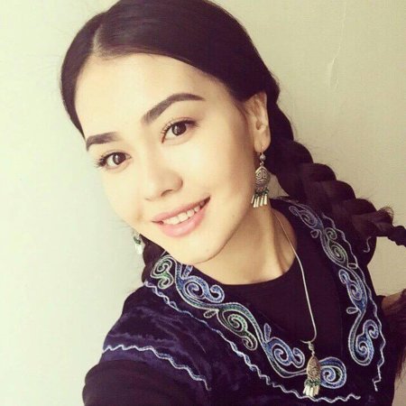 Красивая девушка казашка