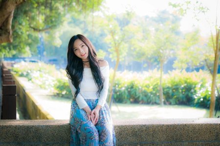 Азиатская девушка