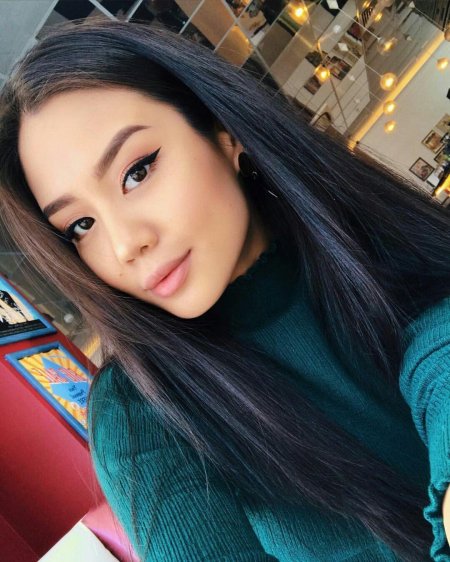 Айжана асемова