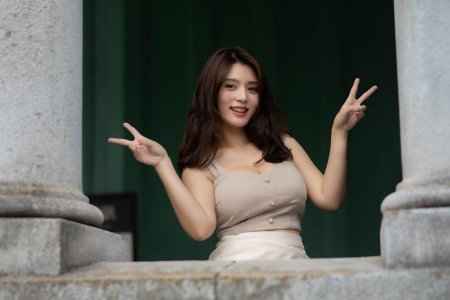 Азиатская девушка