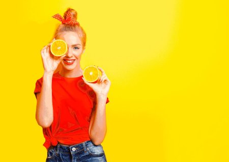 Девушка с апельсинами