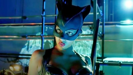 Catwoman 2004 halle berry