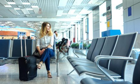 Девушка в аэропорту