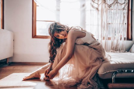 Фотосессия в пеньюаре позы