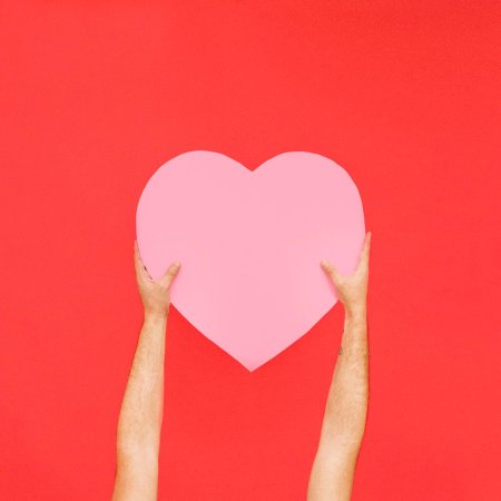 Большое красное сердце