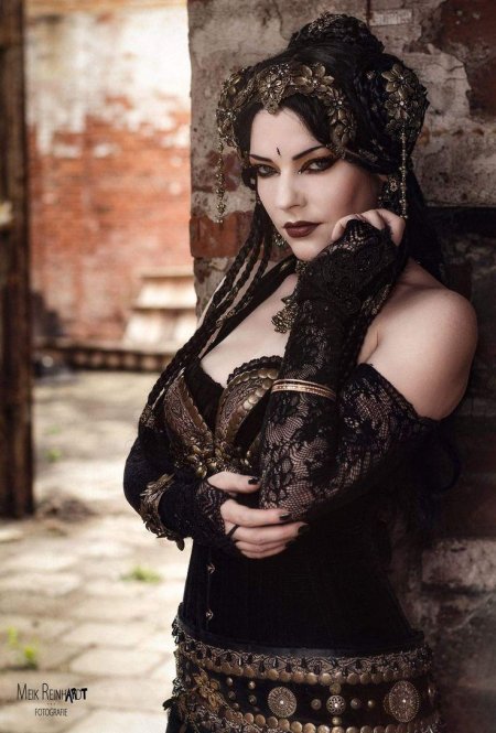 Готическая девушка