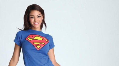 Девушка в майке