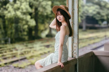 Азиатская девушка